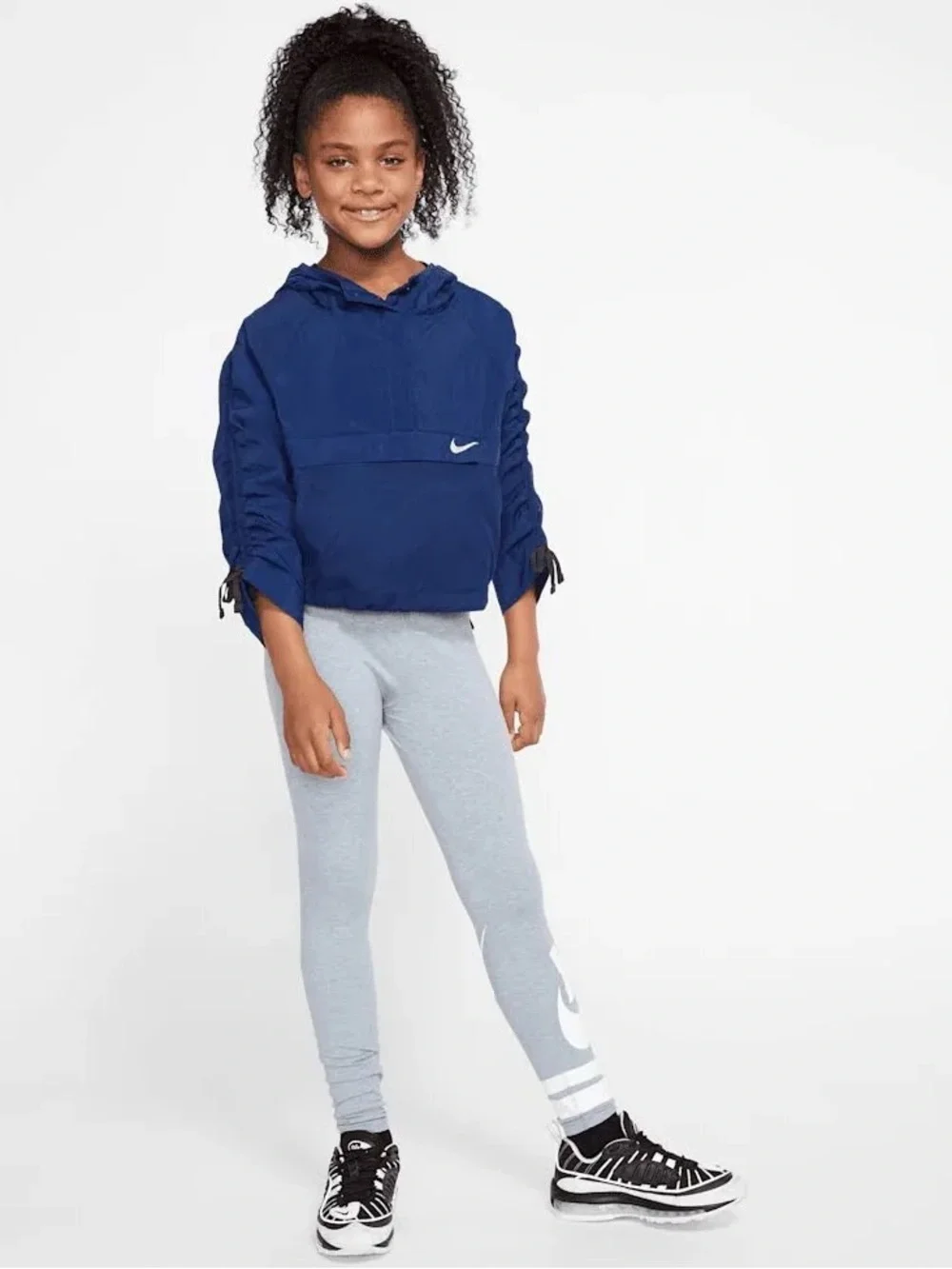 Nike Girls' Navy Blue Hooded Pullover. Size XL kids (12-14)